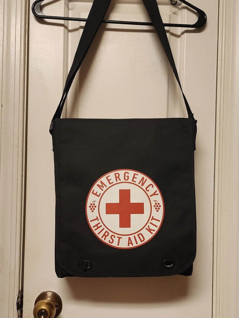 Black Emergency THIRST Aid Kit wine Bottle Holder Messenger Bag